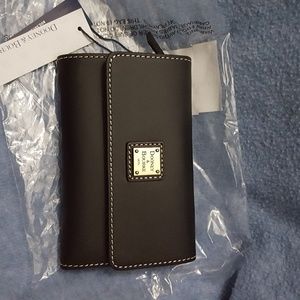 Dooney & Bourke Flap wallet (Beacon collection)